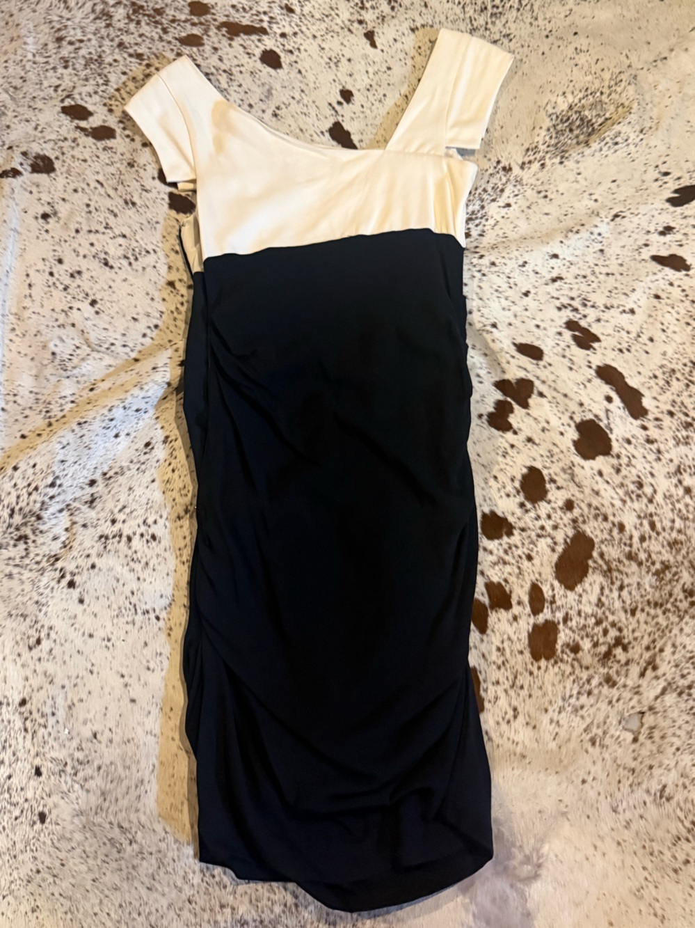Nicole Miller Black Cream Asymmetrical Neckline cap sleeve  Cocktail Dress - Picture 5 of 6